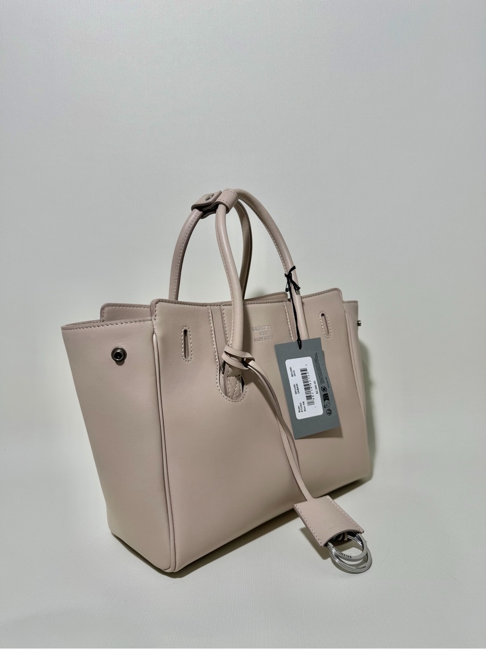 Balenciaga
Women's Hampton Carry All Bag Mini in Almond - Picture 3 of 16
